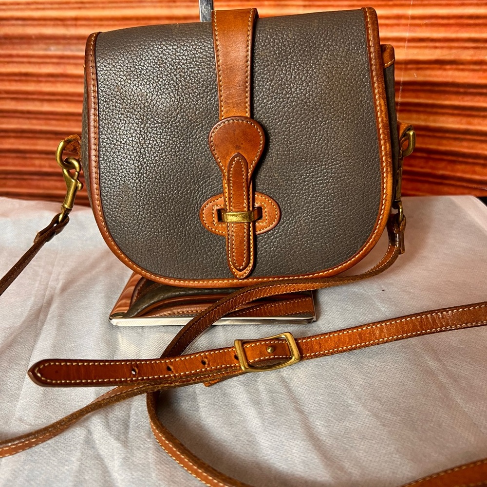 Rare Vintage Dooney & Bourke R51, all weather leather, pebbled, removable straps - Picture 17 of 17
